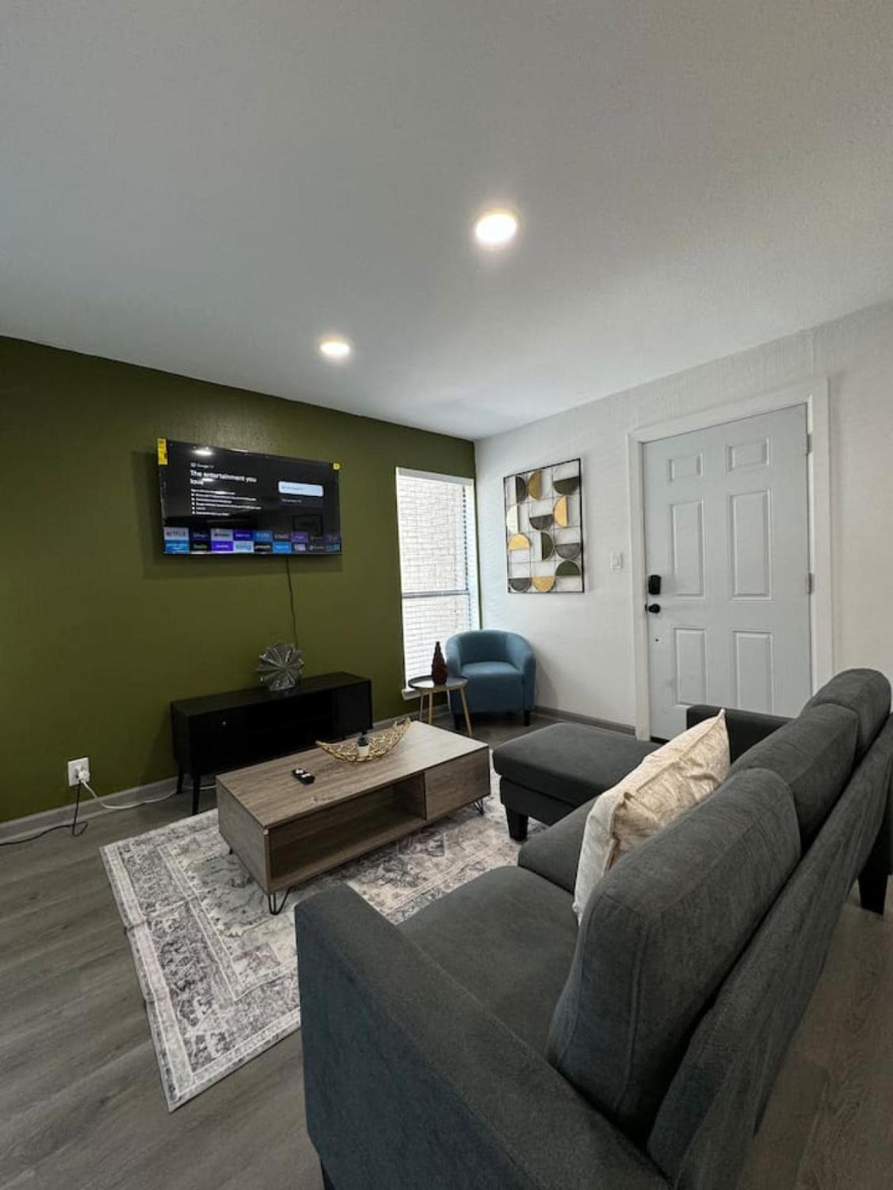 Downtown Cozy Abode 5 Min From Field 1bd *