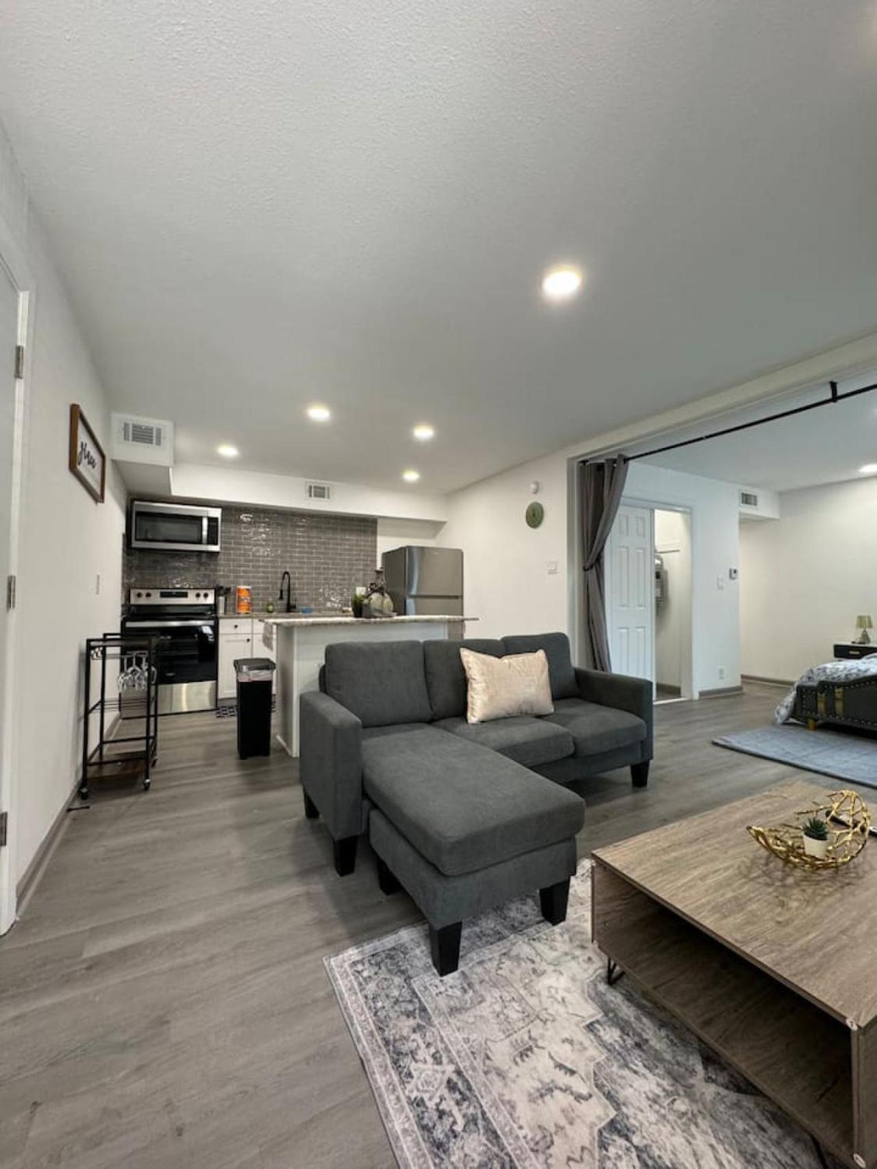Downtown Cozy Abode 5 Min From Field 1bd *